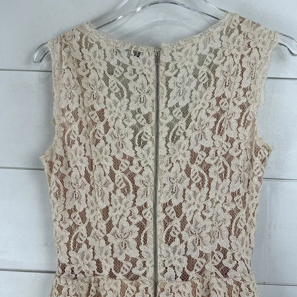 Babaton Aritzia Lace Fit Flare Dress Women 2 Floral V-Neck Sleeveless Blush‎